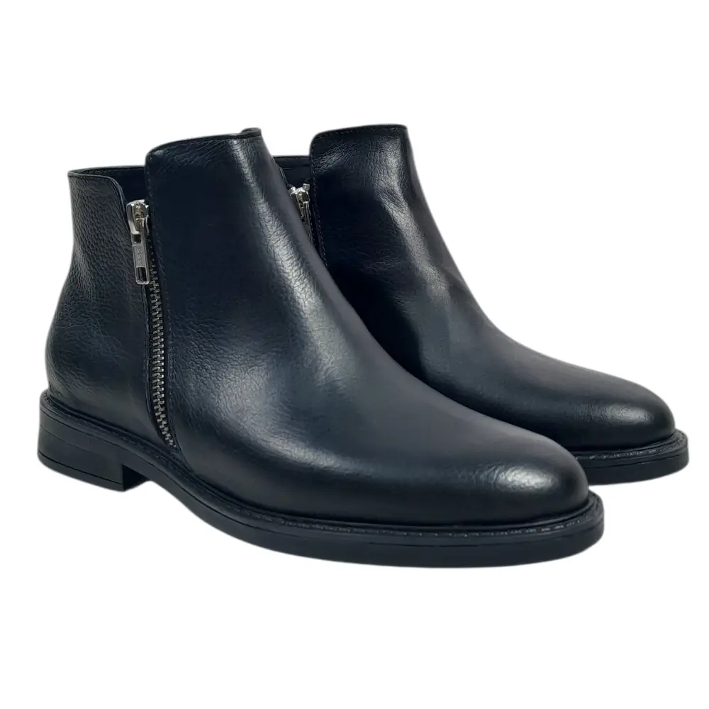 BOTA MUJER MARILYN CUERO SUELA BAJA DE GOMA