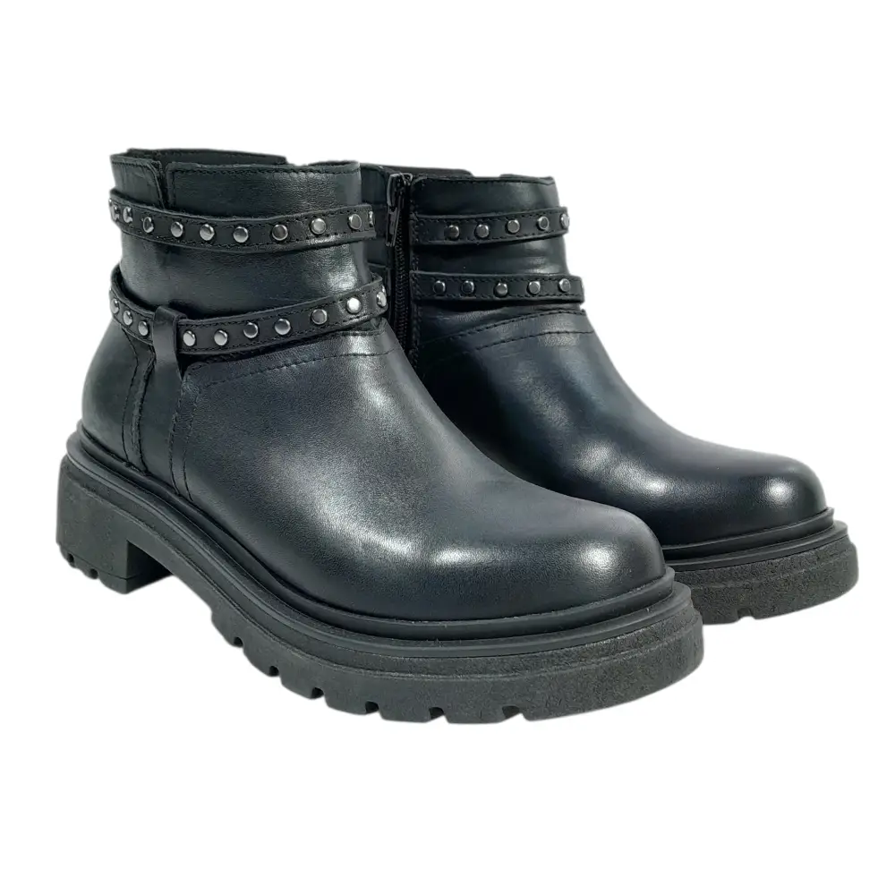 BOTA MUJER LIVERI DE CUERO CON CIERRE Y TACHAS