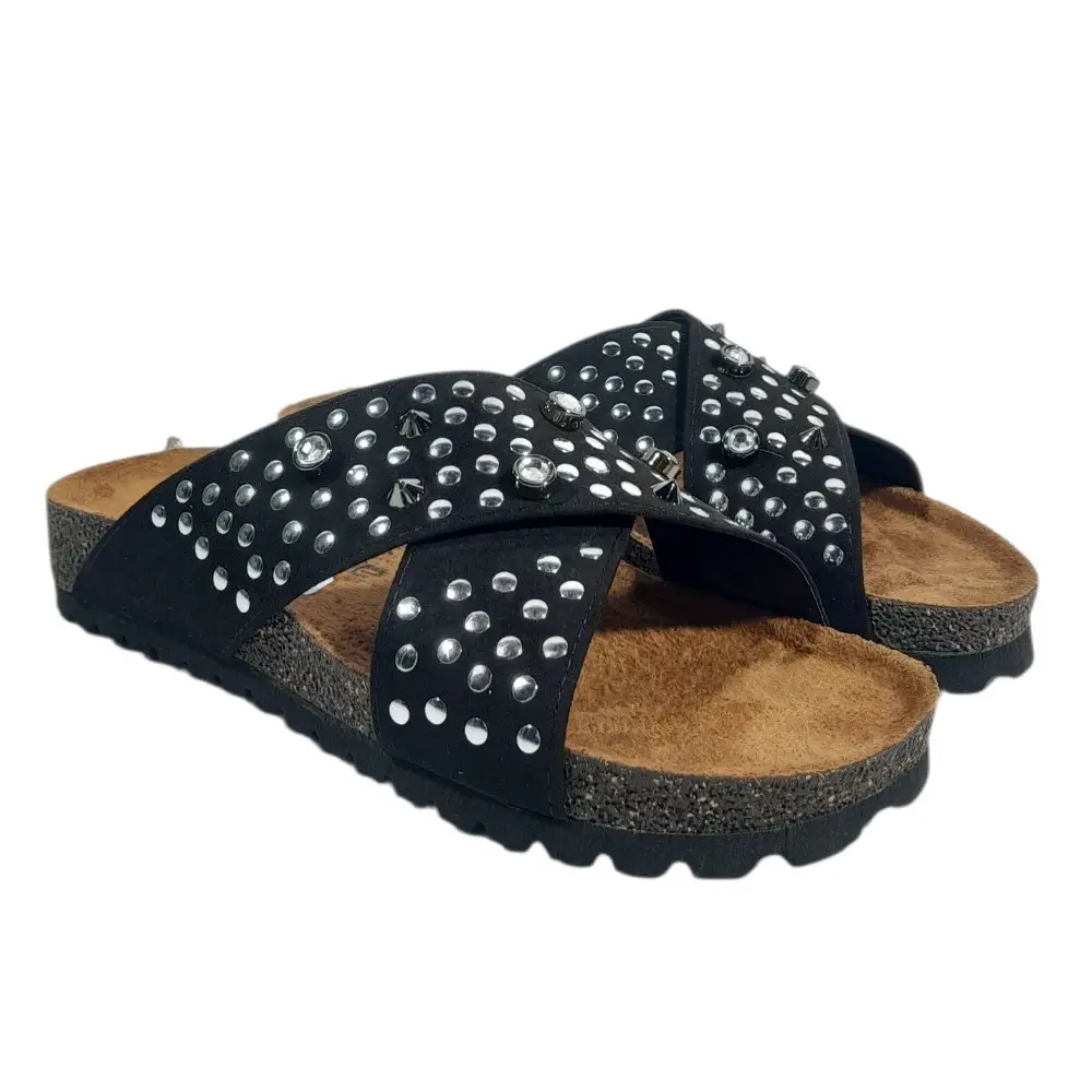 SANDALIA MUJER MALTA GAMUZA BASE DE GOMA CON TACHAS